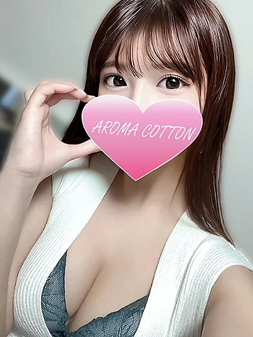 安達にこ